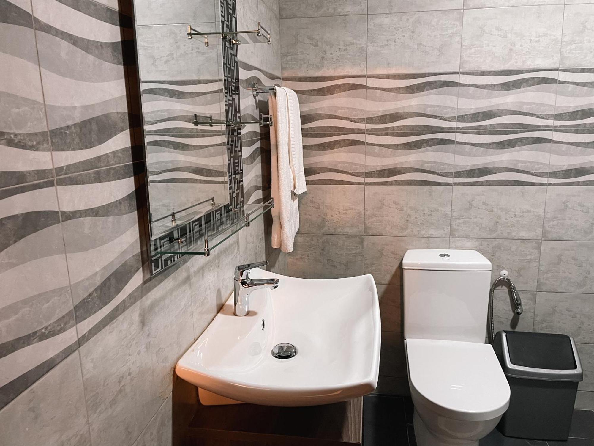 Sky Suites East Legon Accra Esterno foto