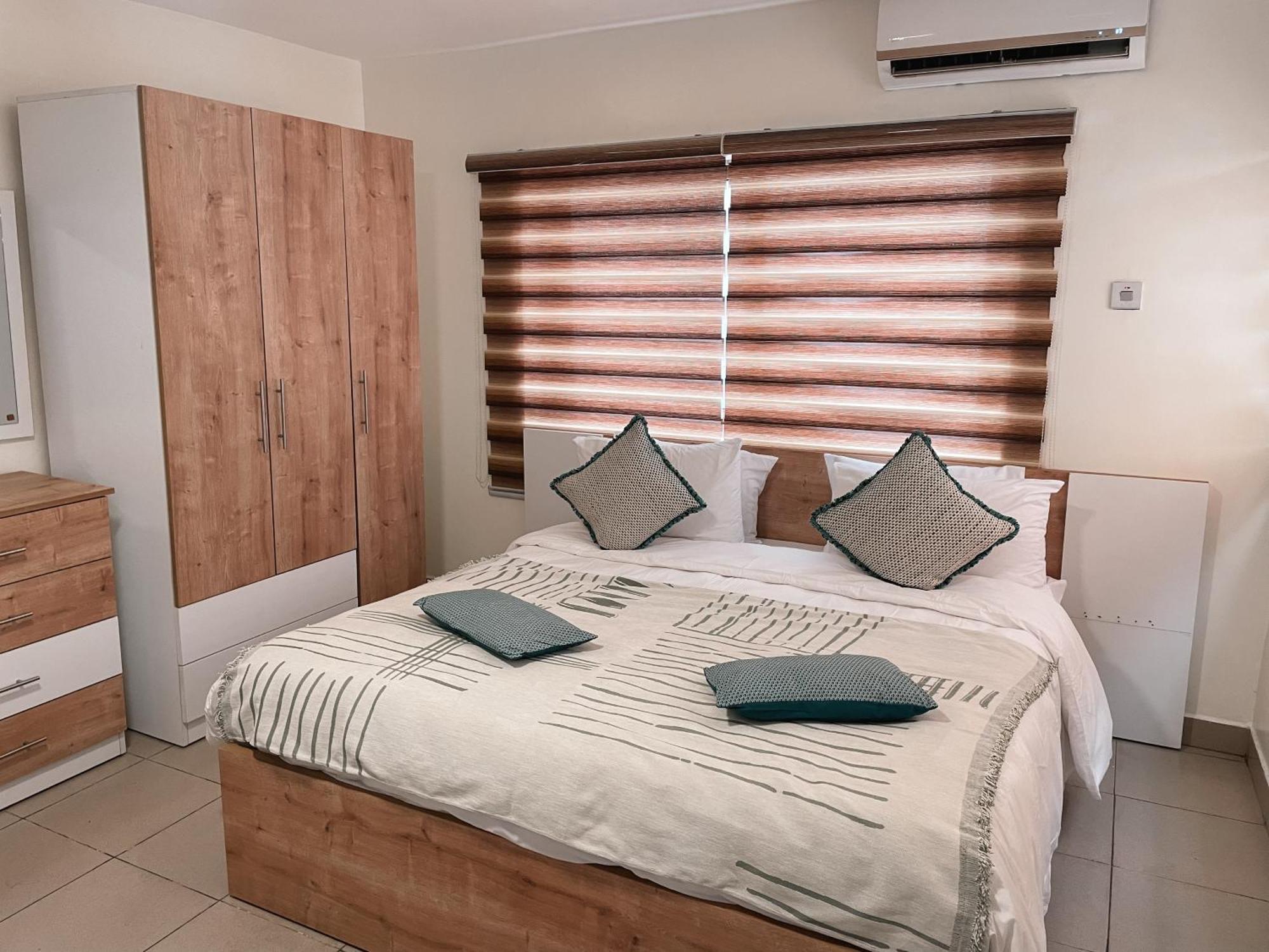 Sky Suites East Legon Accra Esterno foto