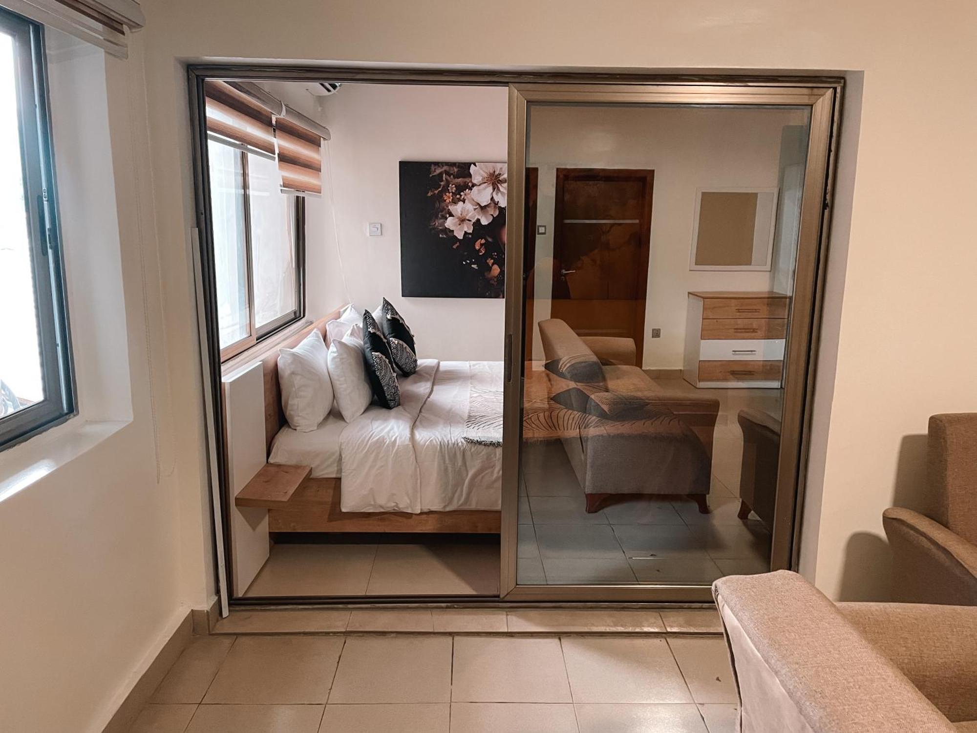 Sky Suites East Legon Accra Esterno foto
